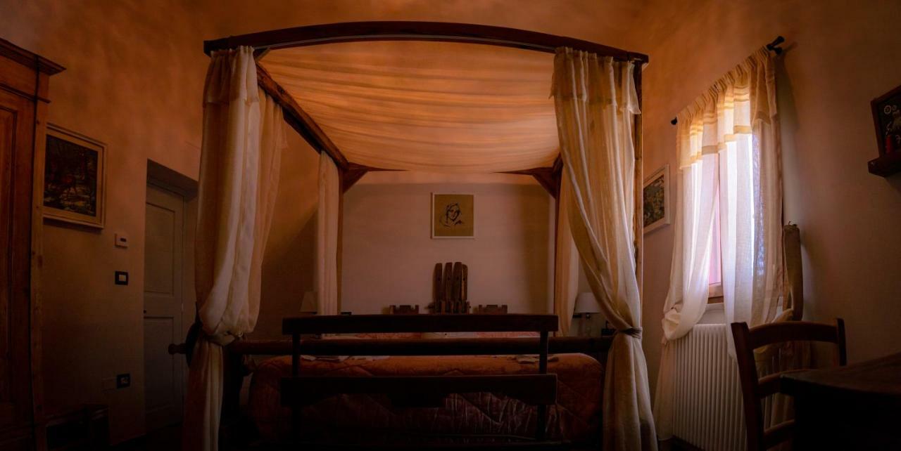 Agriturismo Le Capannacce Urbania Luaran gambar